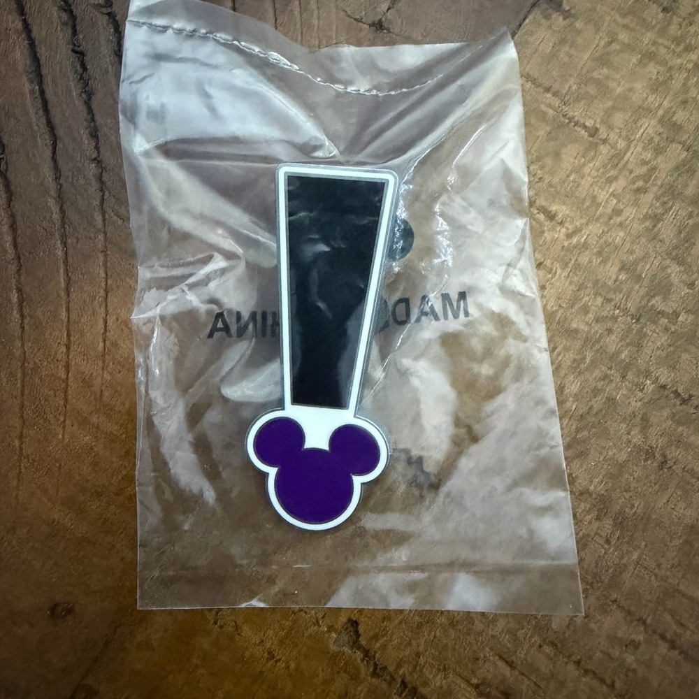 Disney Trading Pin Imagination Campus - Letter I - Student Gift (Purple)
